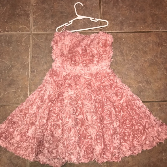 Dresses & Skirts - A 3D flower pink dress